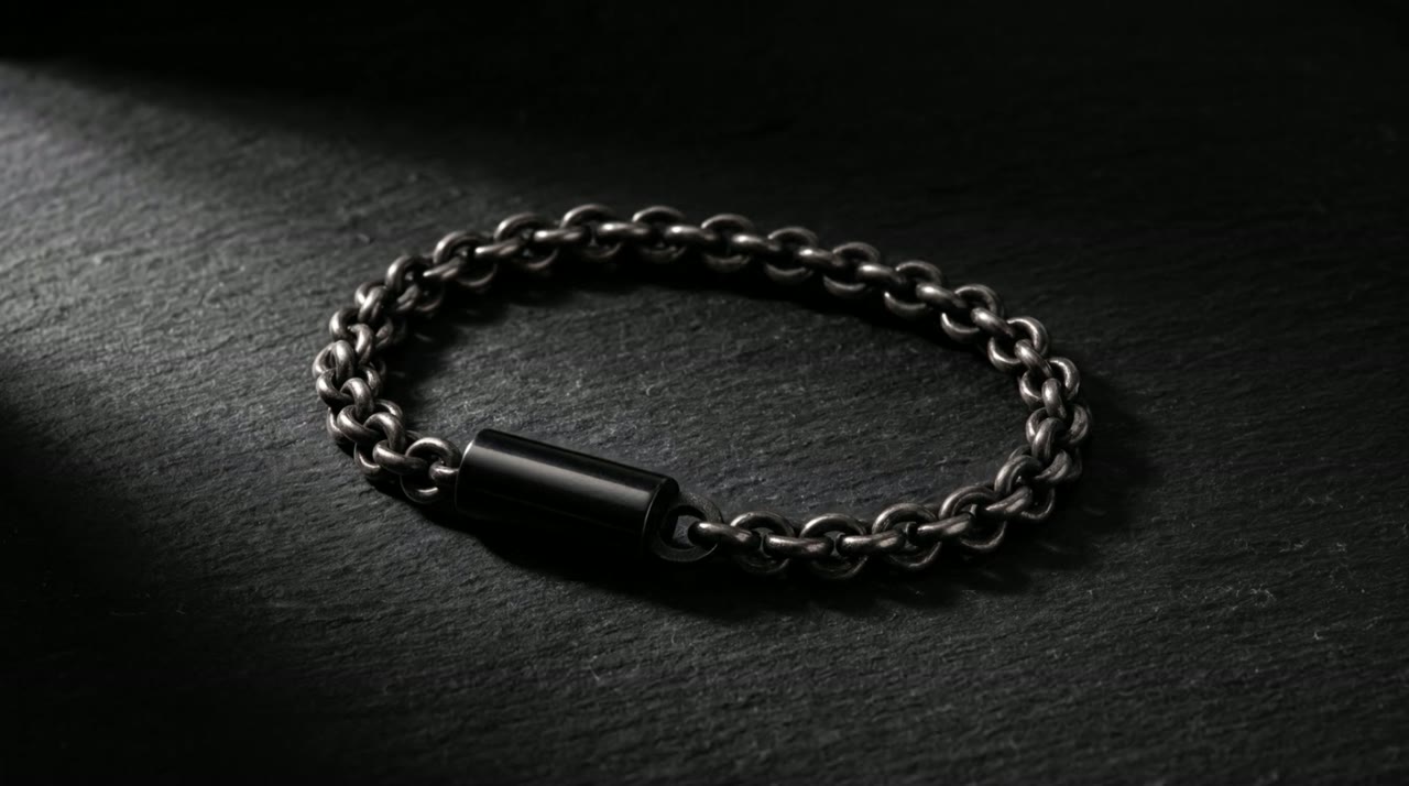 Delta Cable Chain on slate