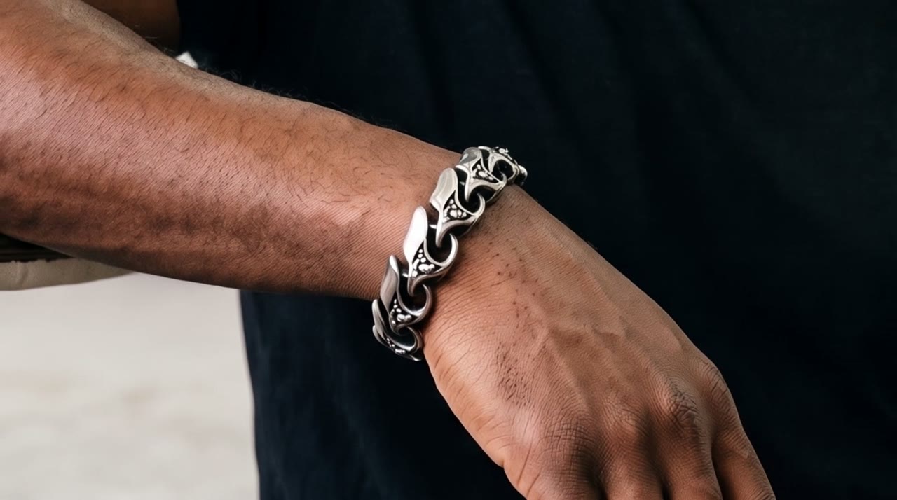 Flame Link Chain worn in the scene