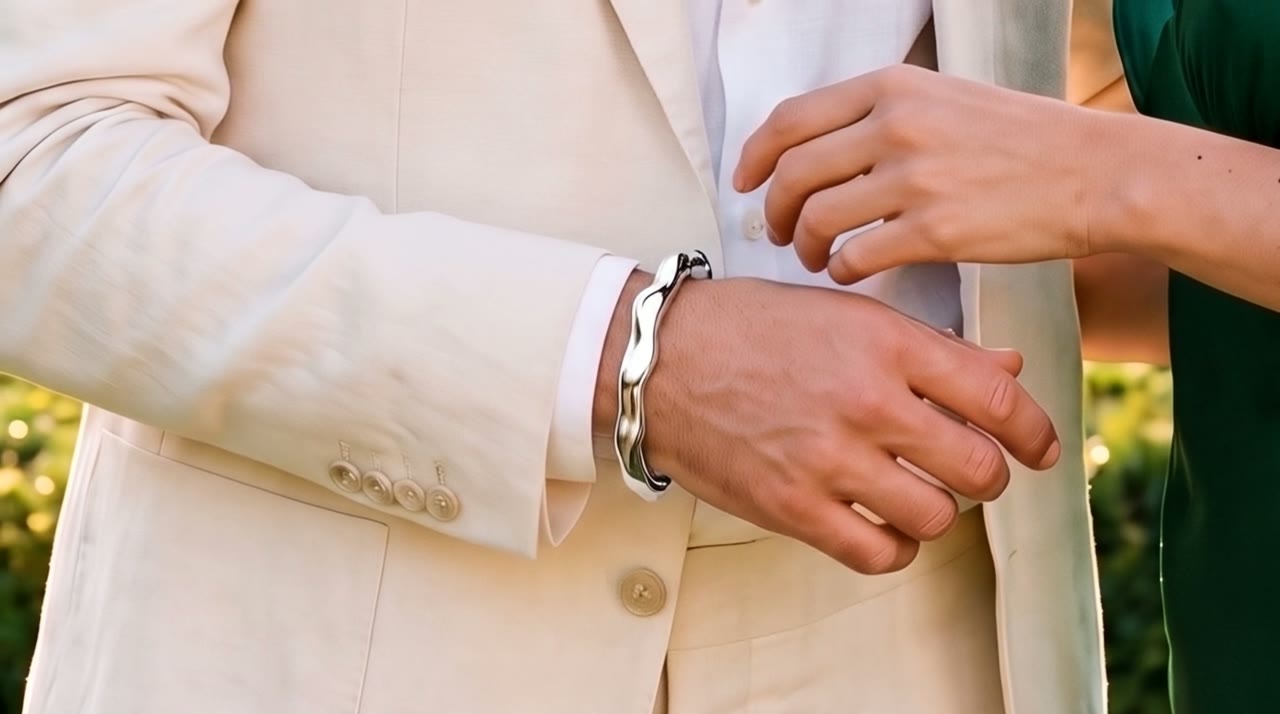 Nile Molten Cuff worn in the scene